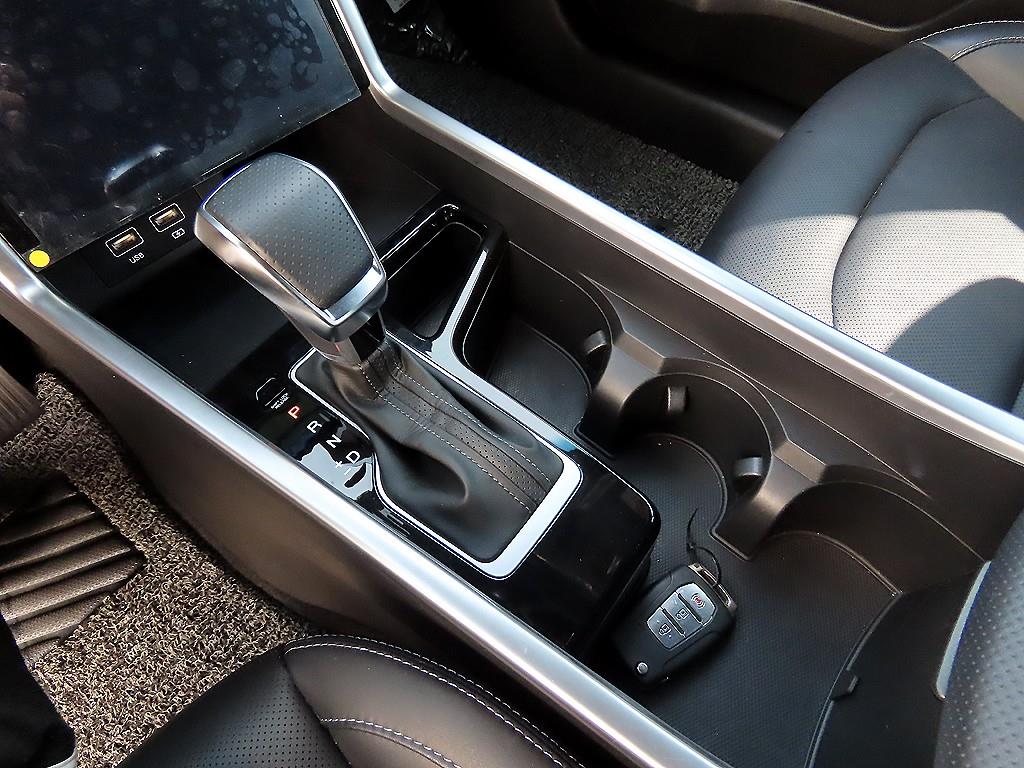 Ssangyong Torres - Vista 10