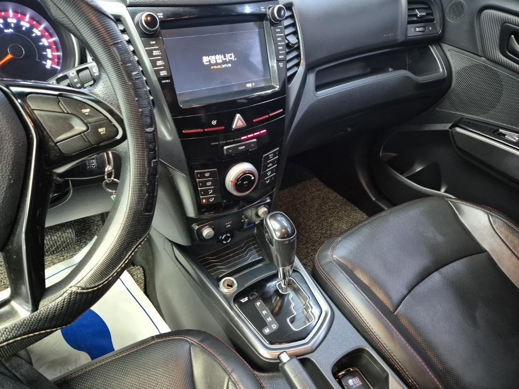 Ssangyong Tivoli - Vista 10