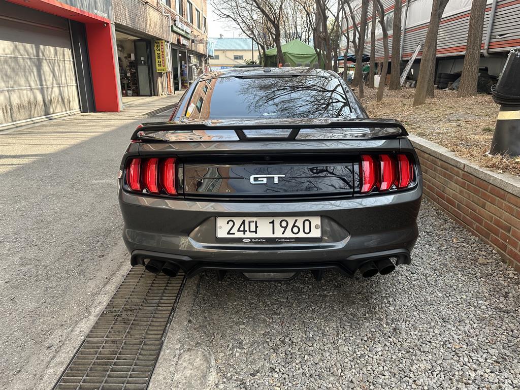 Ford Mustang - Vista 5