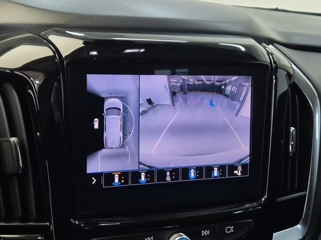 Chevrolet Travers - Vista 10