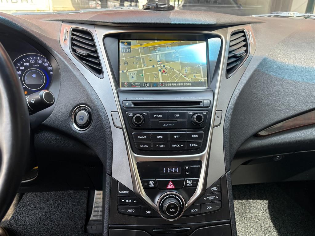 HYUNDAI Grandeur 2014 Negro - Importación desde Corea - HF Imports Iquique - Foto 13