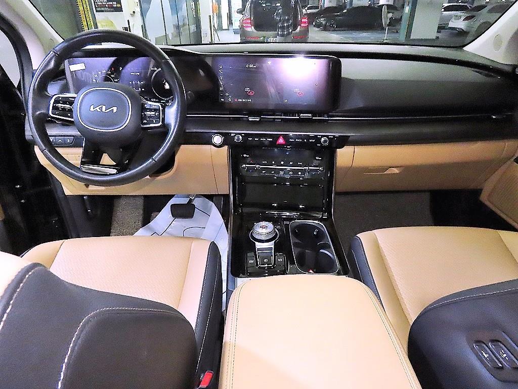 KIA Carnival - Vista 10