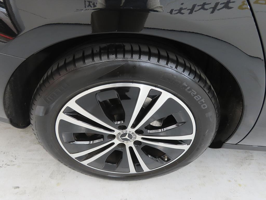 Mercedes Benz E class 2022 Negro - Importación desde Corea - HF Imports Iquique - Foto 20