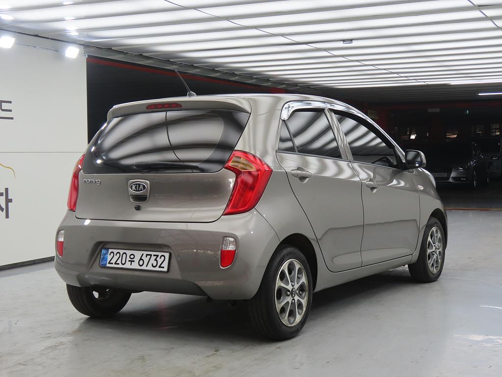 KIA Morning - Vista 4