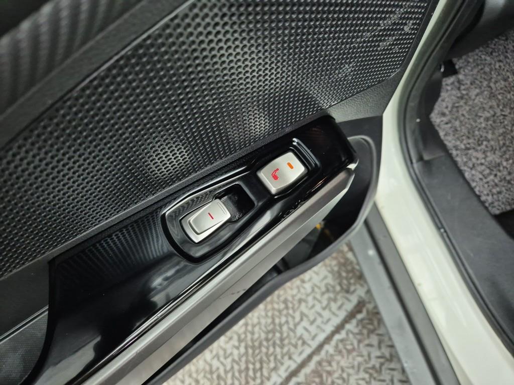 Ssangyong Tivoli 2018 Blanco - Importación desde Corea - HF Imports Iquique - Foto 19