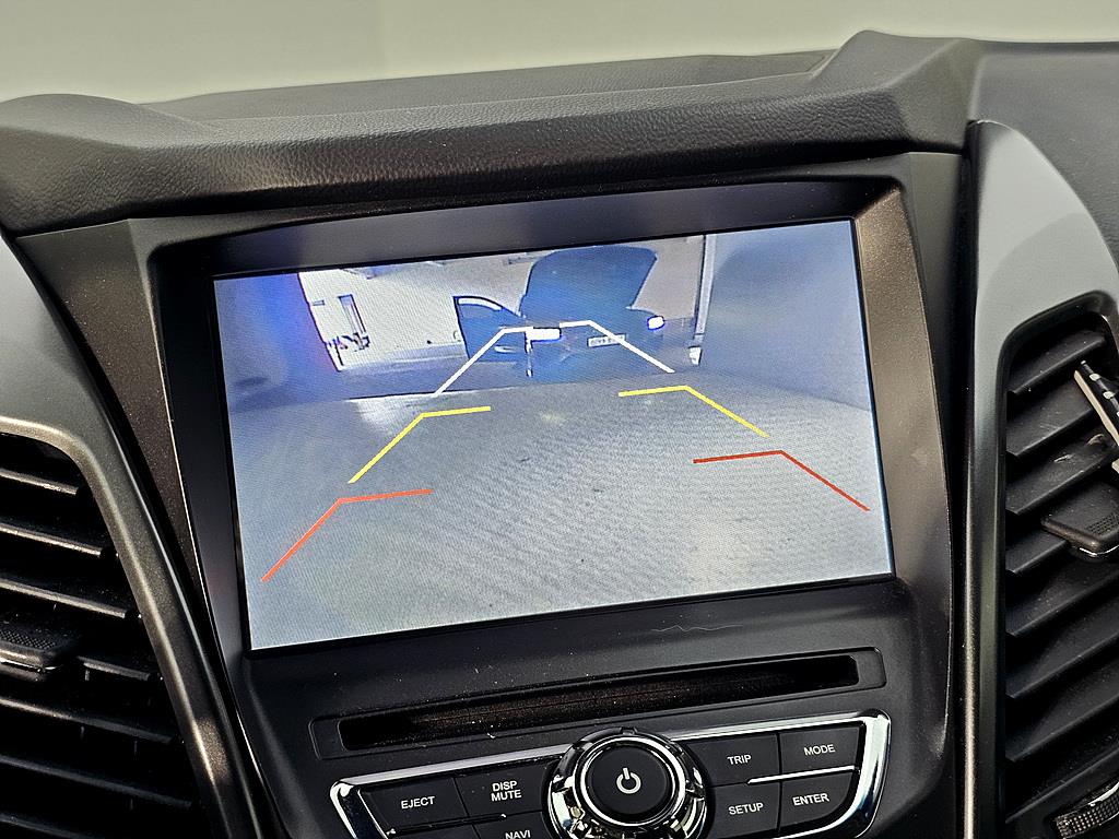 Ssangyong Korando - Vista 12