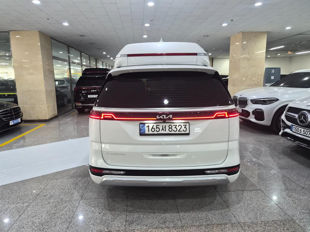 KIA Carnival - Vista 4