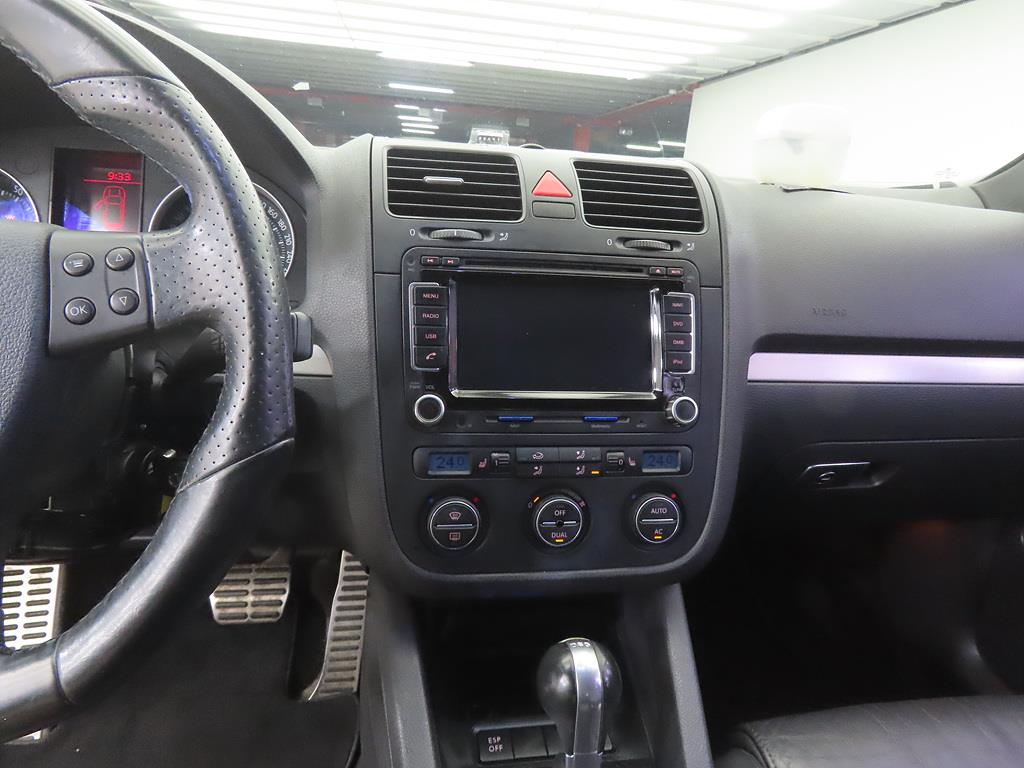 Volkswagen Golf - Vista 10