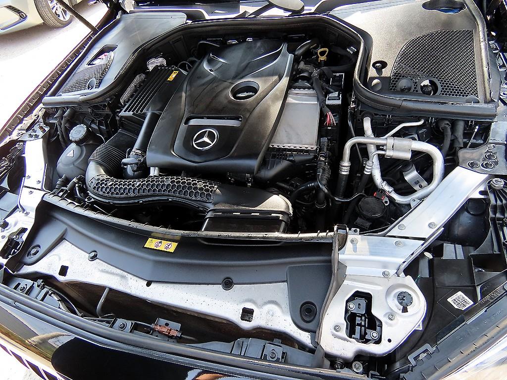 Mercedes Benz E class 2018 Negro - Importación desde Corea - HF Imports Iquique - Foto 19