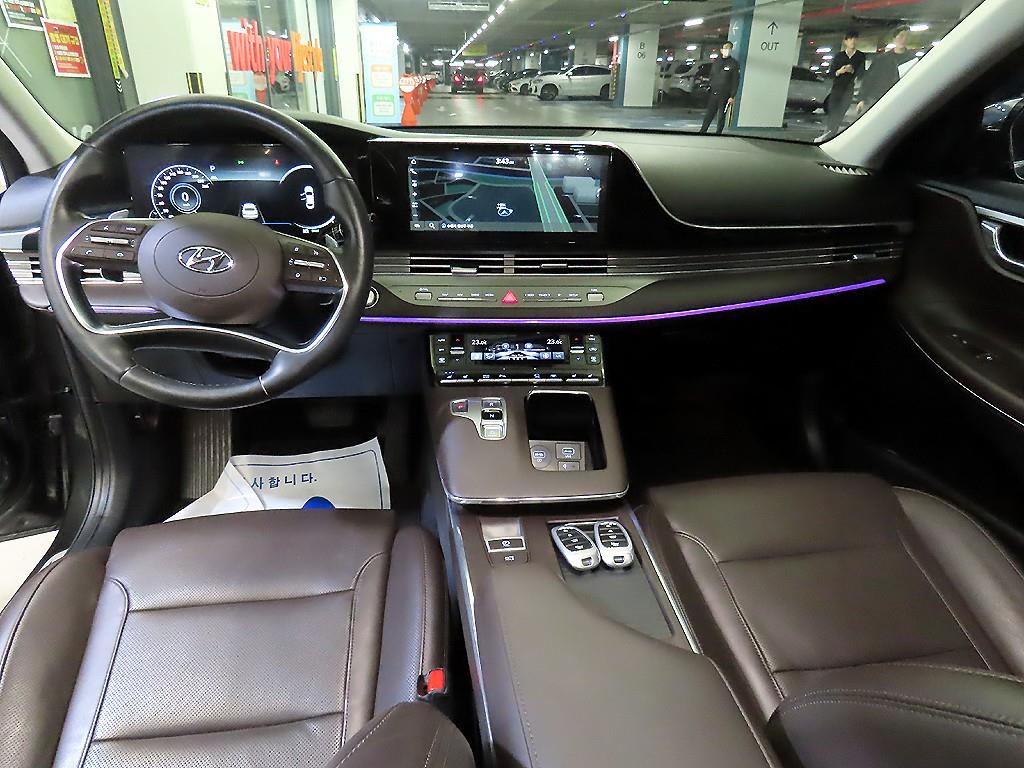 HYUNDAI Grandeur - Vista 10