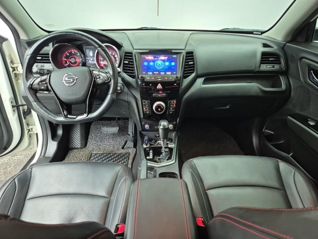 Ssangyong Tivoli - Vista 5