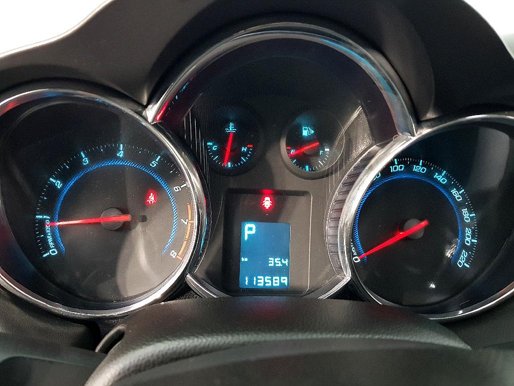 Chevrolet Cruise - Vista 7