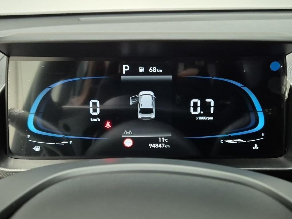 HYUNDAI Casper - Vista 5