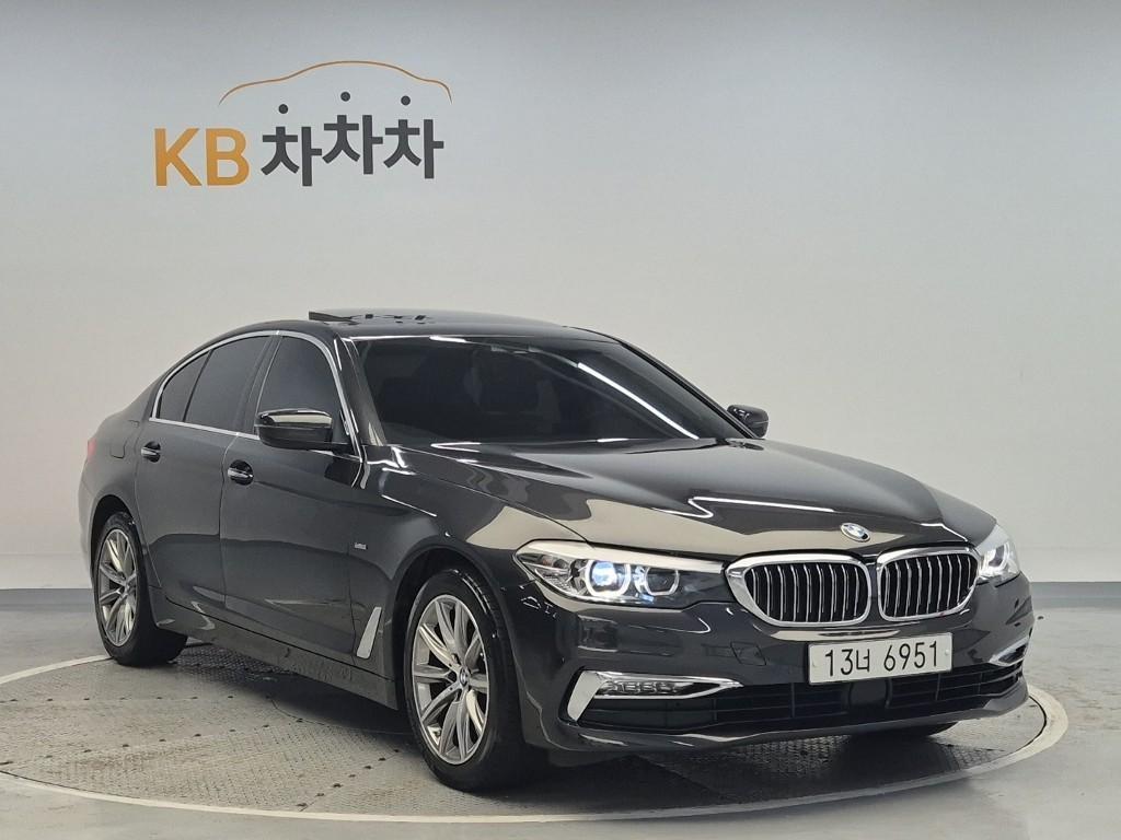 BMW 5 Series - Vista 4