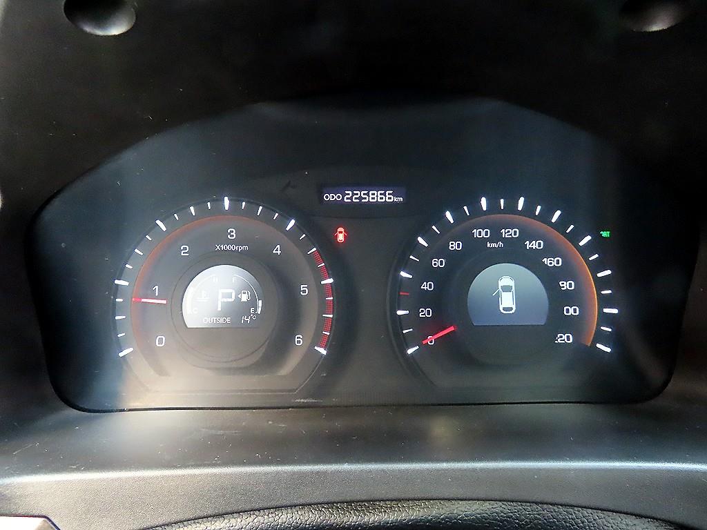 Ssangyong Korando - Vista 9