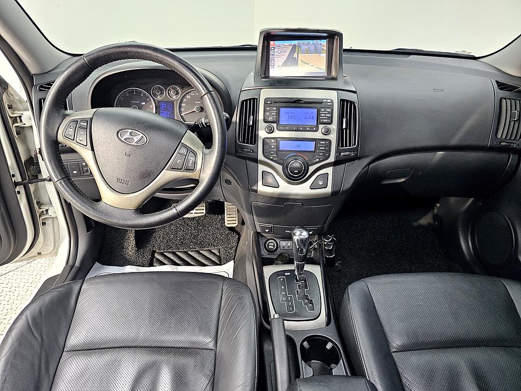 HYUNDAI i30 - Vista 5