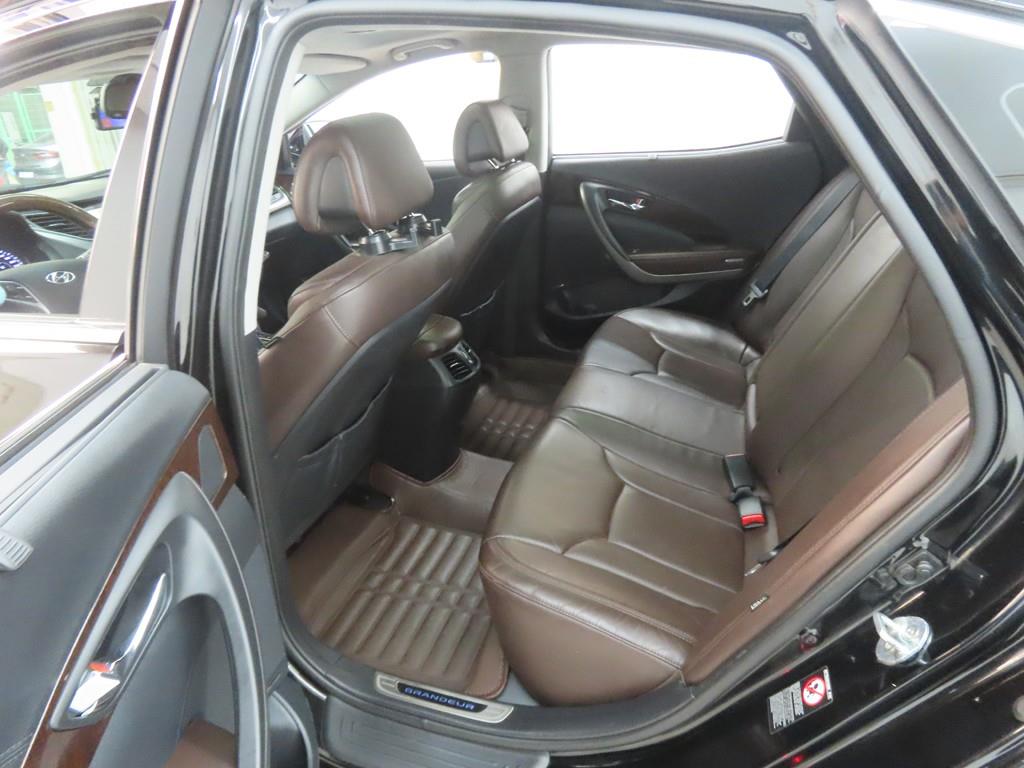 HYUNDAI Grandeur - Vista 6