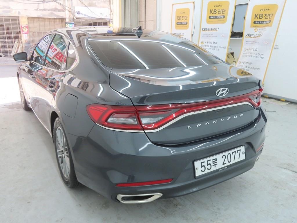 HYUNDAI Grandeur - Vista 4