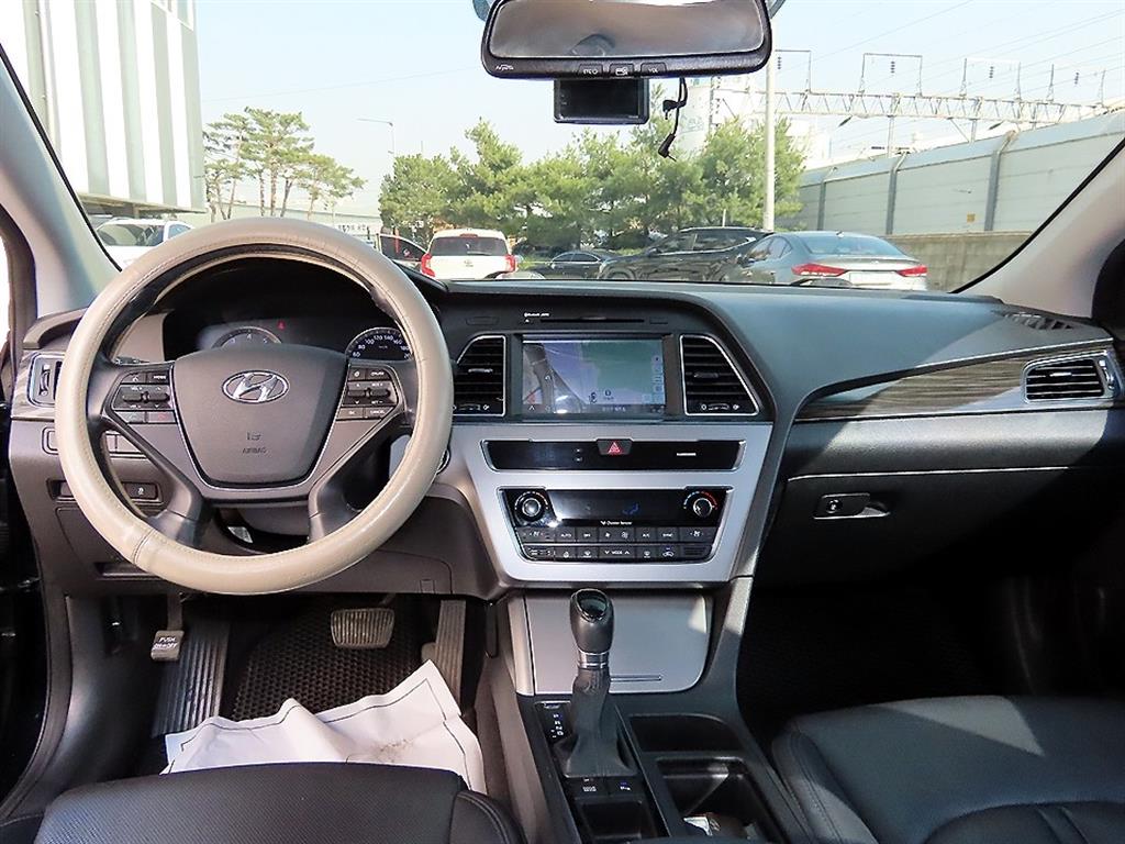 HYUNDAI Sonata - Vista 7