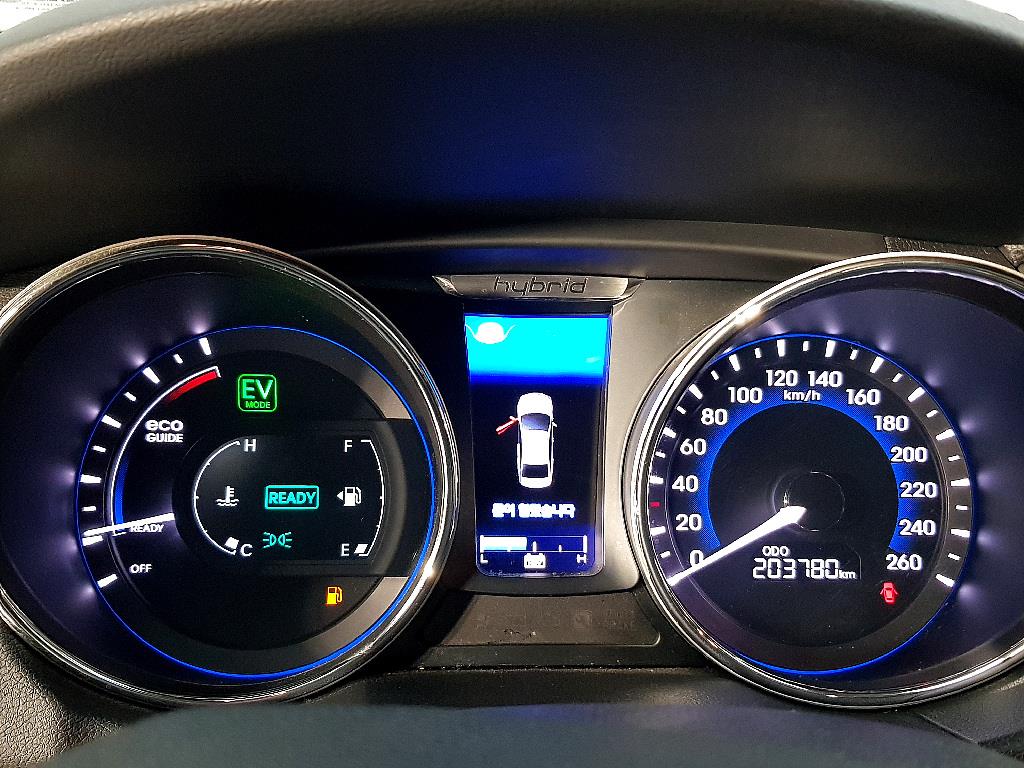 HYUNDAI Sonata - Vista 7