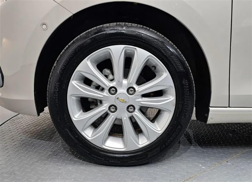 Chevrolet Spark - Vista 5