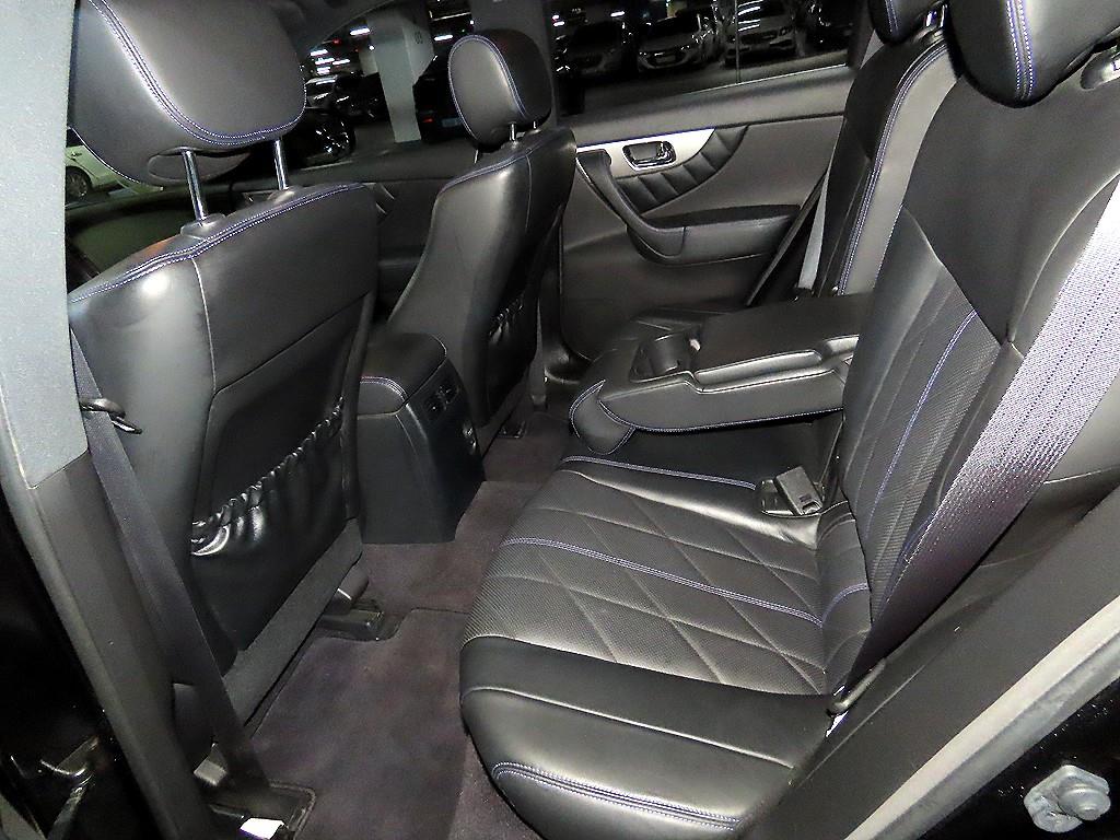 Infiniti QX - Vista 7