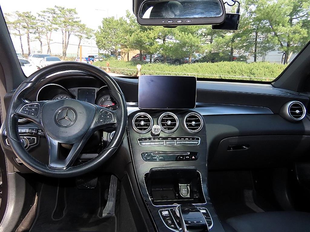 Mercedes Benz GLC Class - Vista 7