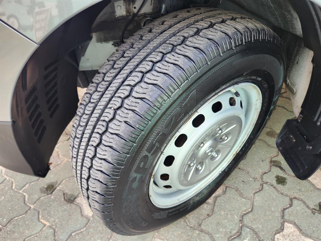 HYUNDAI Starex 2018 Gris - Importación desde Corea - HF Imports Iquique - Foto 16