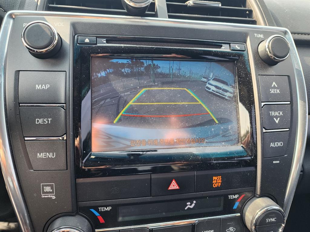 Toyota Camry - Vista 10