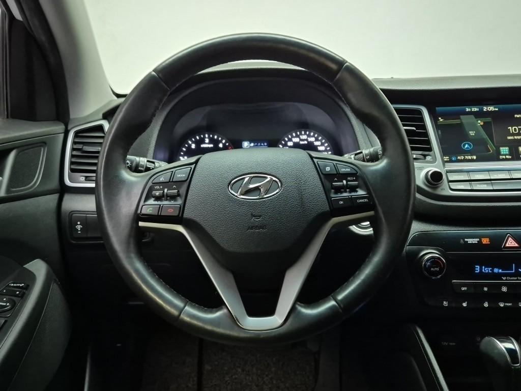 HYUNDAI Tucson - Vista 9