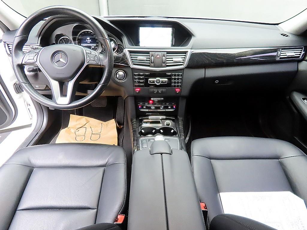 Mercedes Benz E class - Vista 7