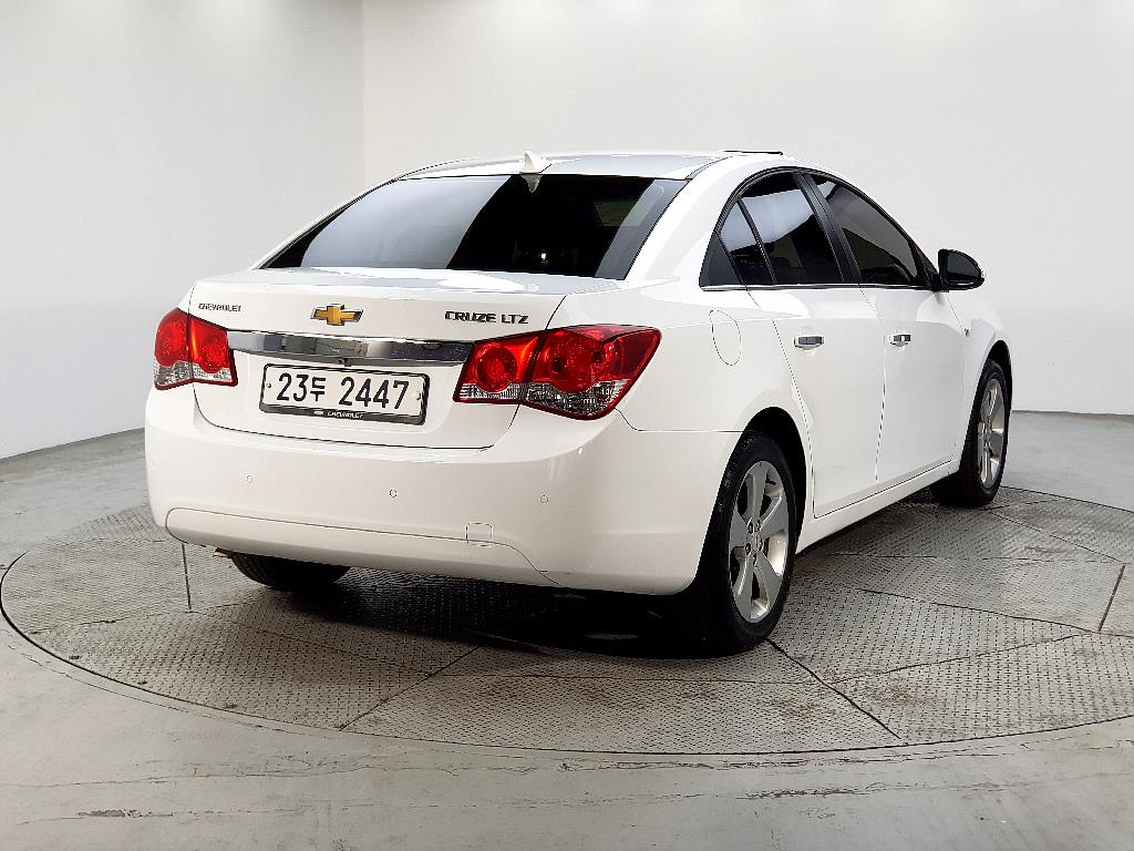 Chevrolet Cruise - Vista 4