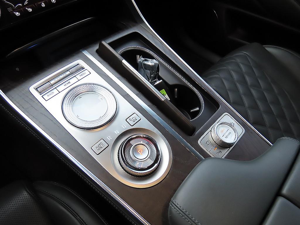 Genesis GV80 - Vista 11