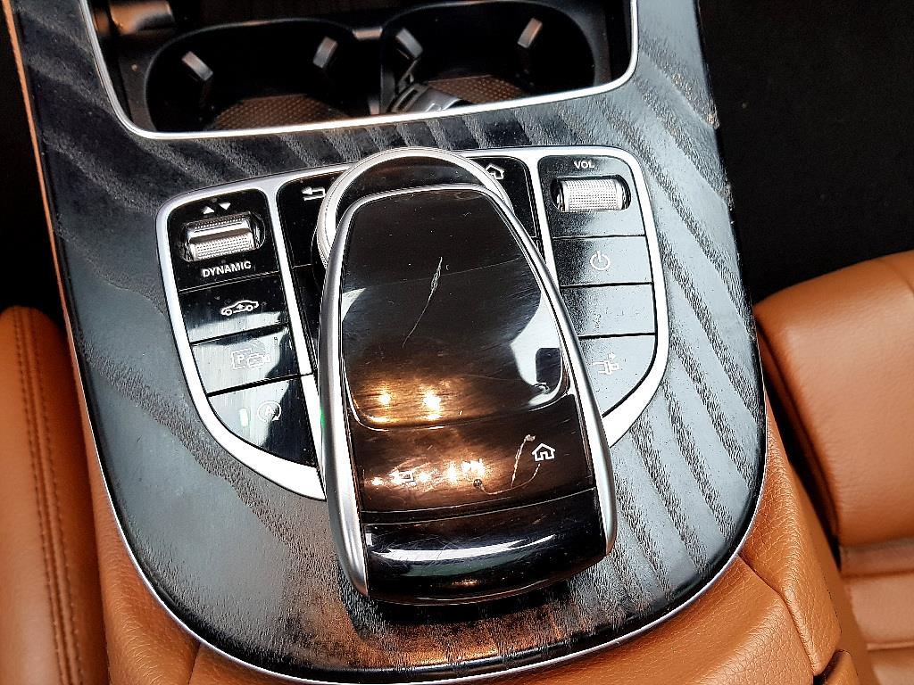 Mercedes Benz E class - Vista 12