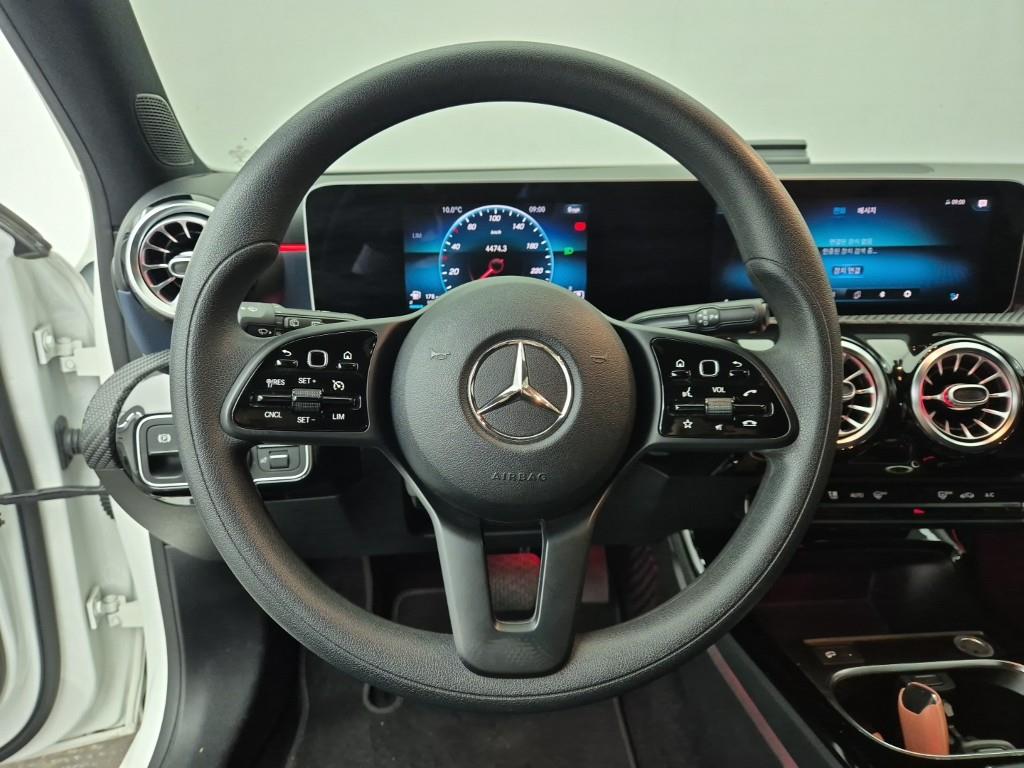 Mercedes Benz A Class - Vista 9