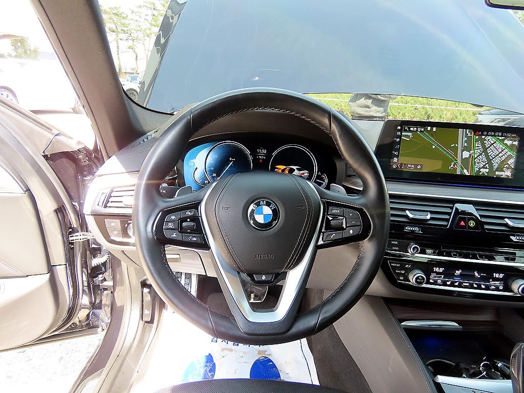 BMW 5 Series - Vista 8