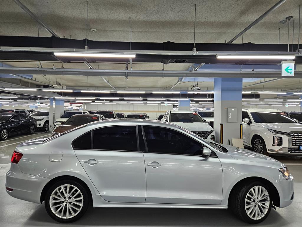 Volkswagen Jetta - Vista 5