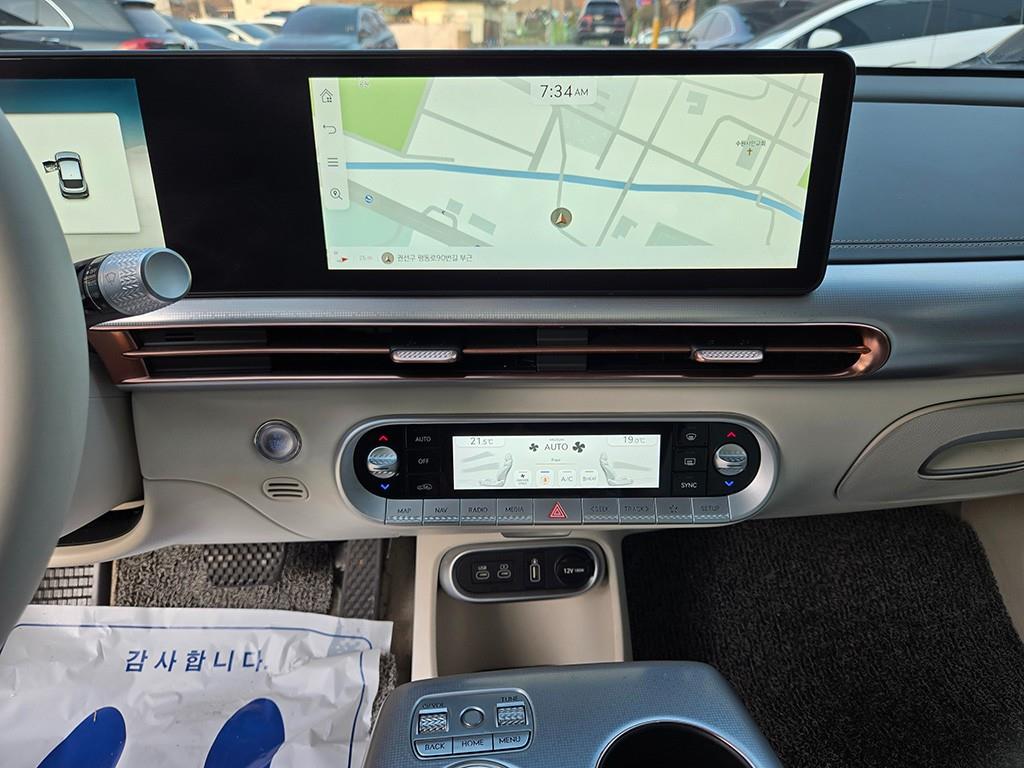 Genesis GV60 - Vista 10