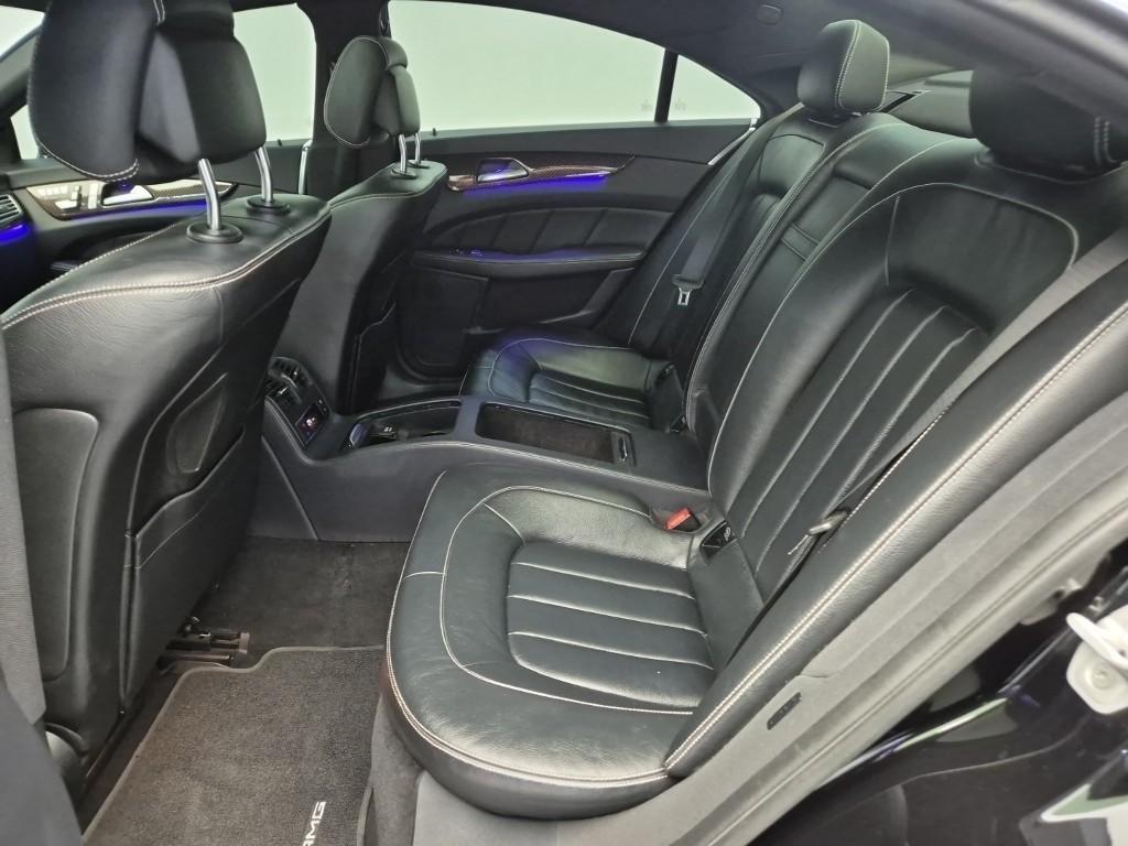 Mercedes Benz CLS Class - Vista 12