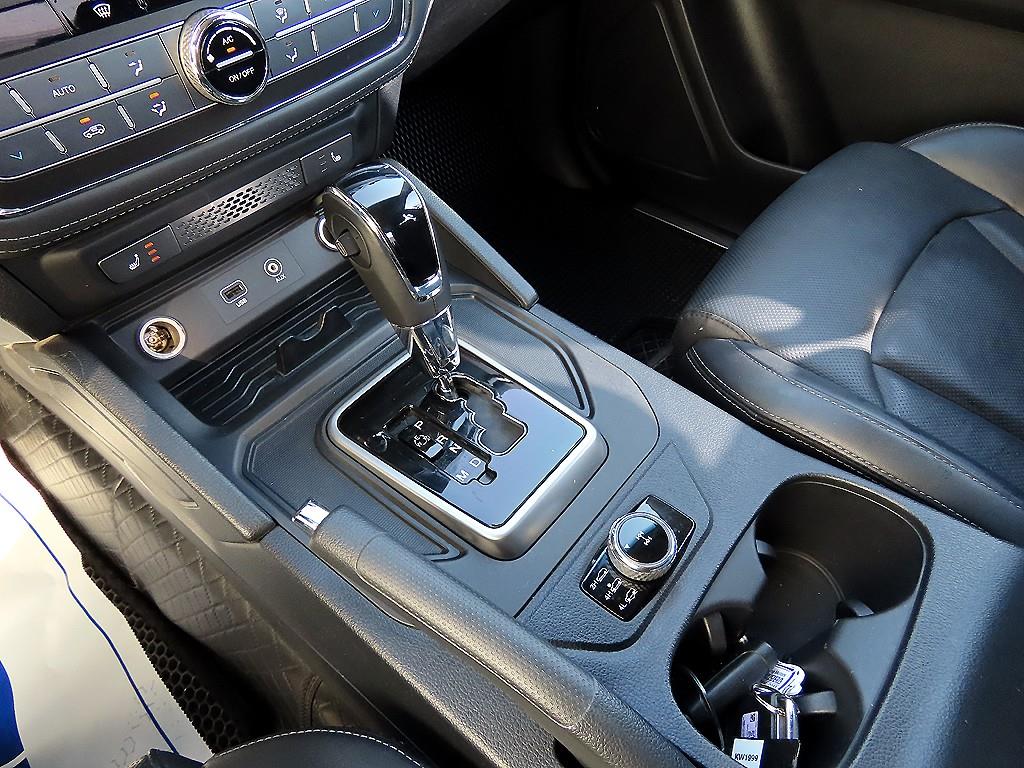 Ssangyong Rexton - Vista 10