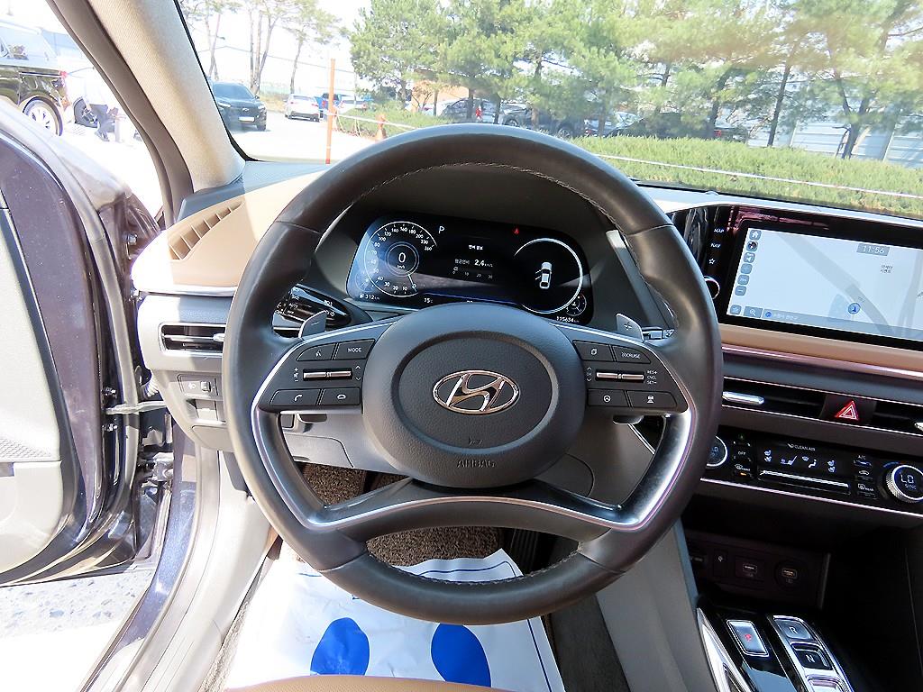 HYUNDAI Sonata - Vista 8