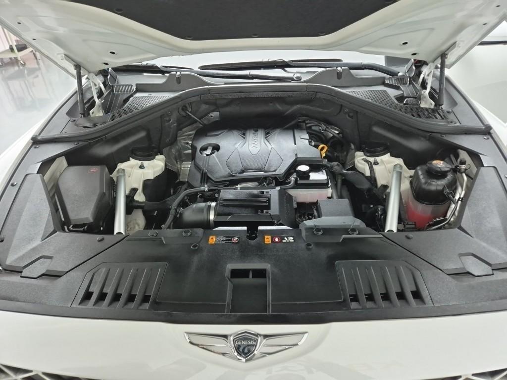 Genesis GV80 - Vista 5