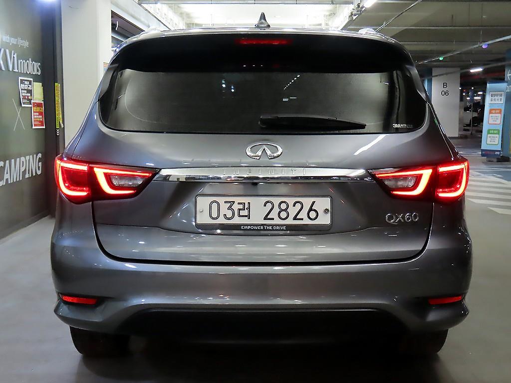 Infiniti QX - Vista 4