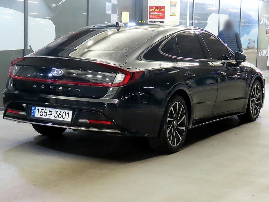 HYUNDAI Sonata - Vista 4