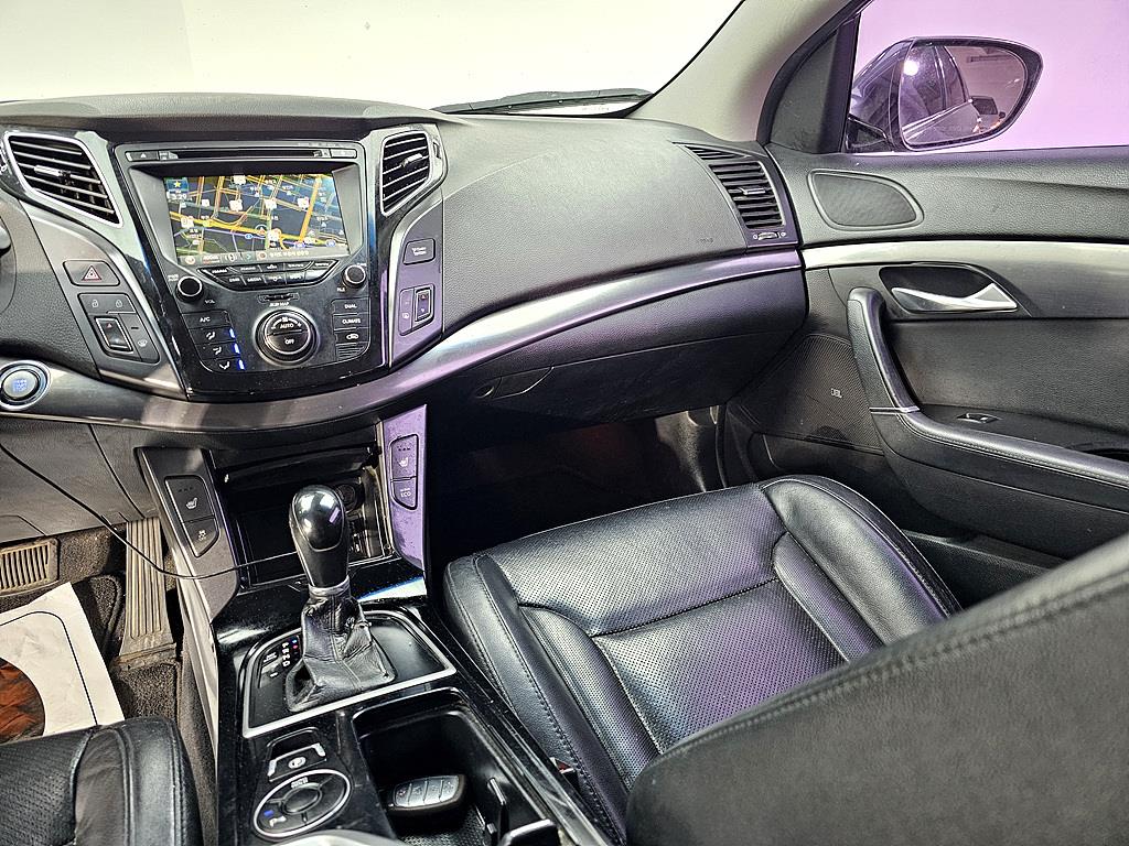 HYUNDAI i40 - Vista 10