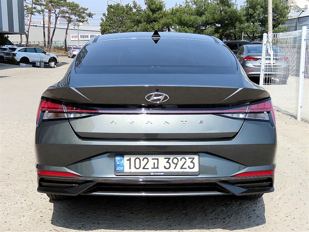 HYUNDAI Avante - Vista 4