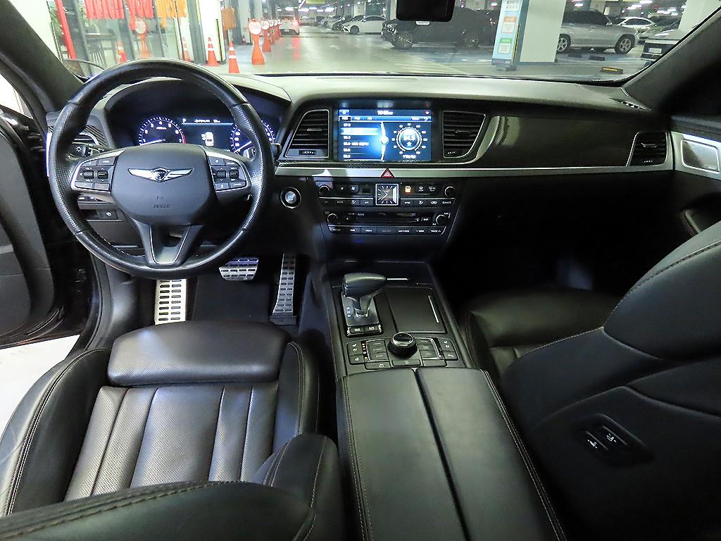 Genesis G80 - Vista 10