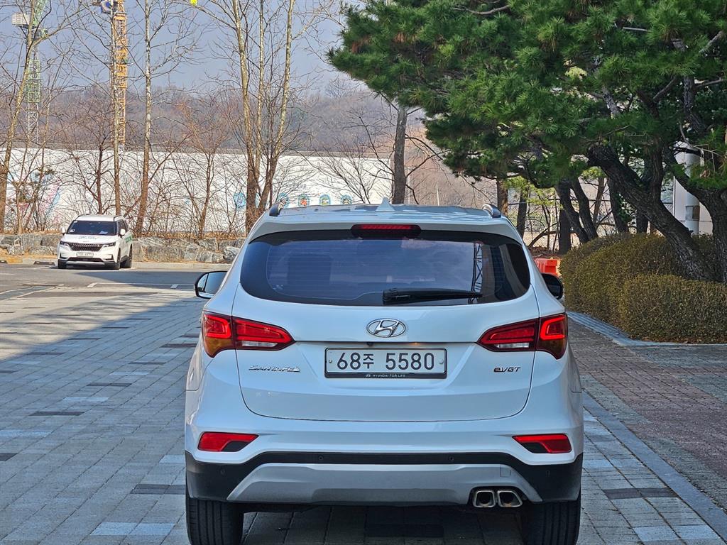 HYUNDAI Santa Fe - Vista 5