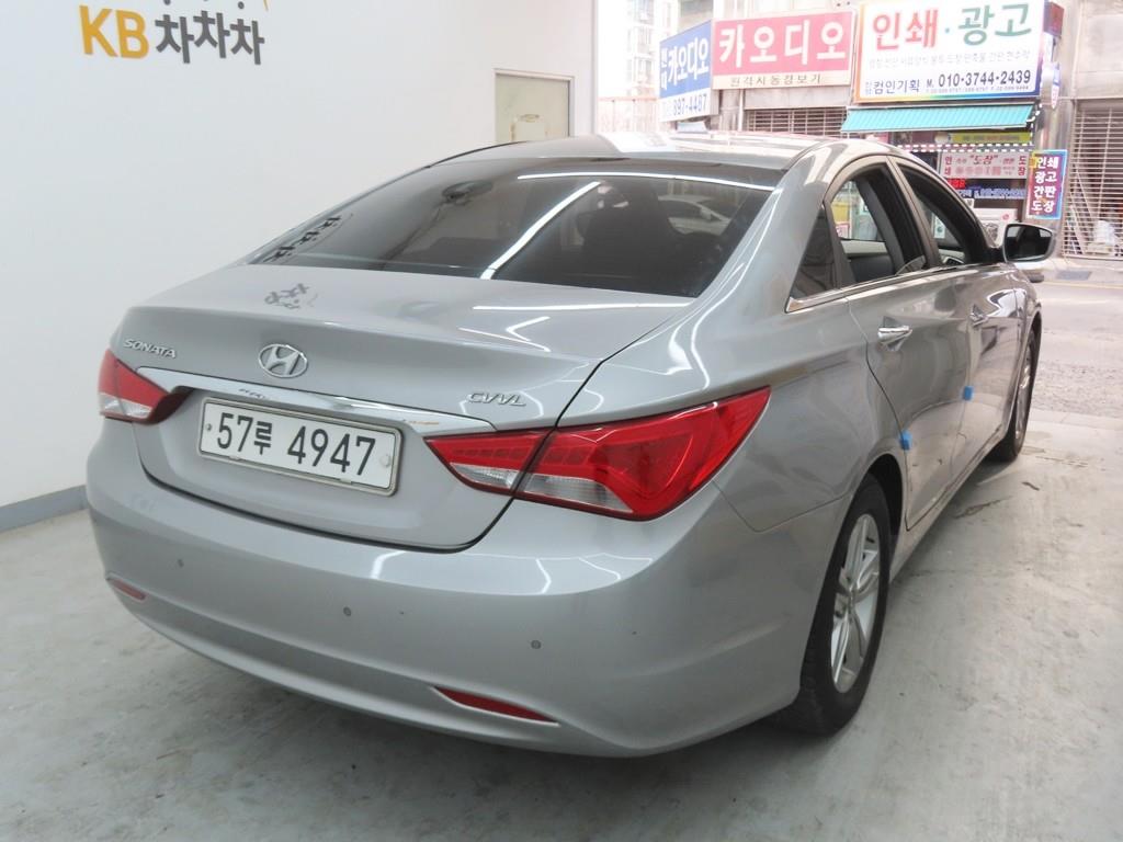HYUNDAI Sonata - Vista 3