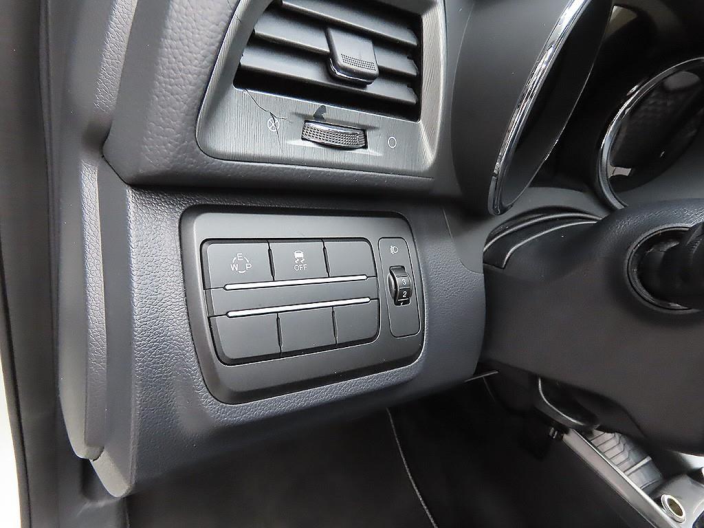 Ssangyong Tivoli 2018 Blanco - Importación desde Corea - HF Imports Iquique - Foto 13